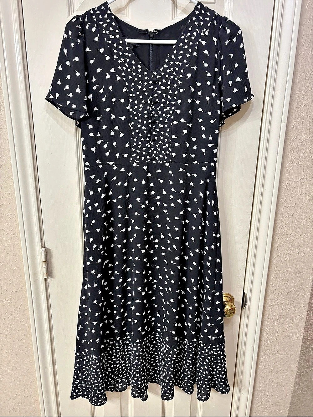 Talbots Abstract Print Mini Dress Size 4P Buttons and Flutter Sleeve